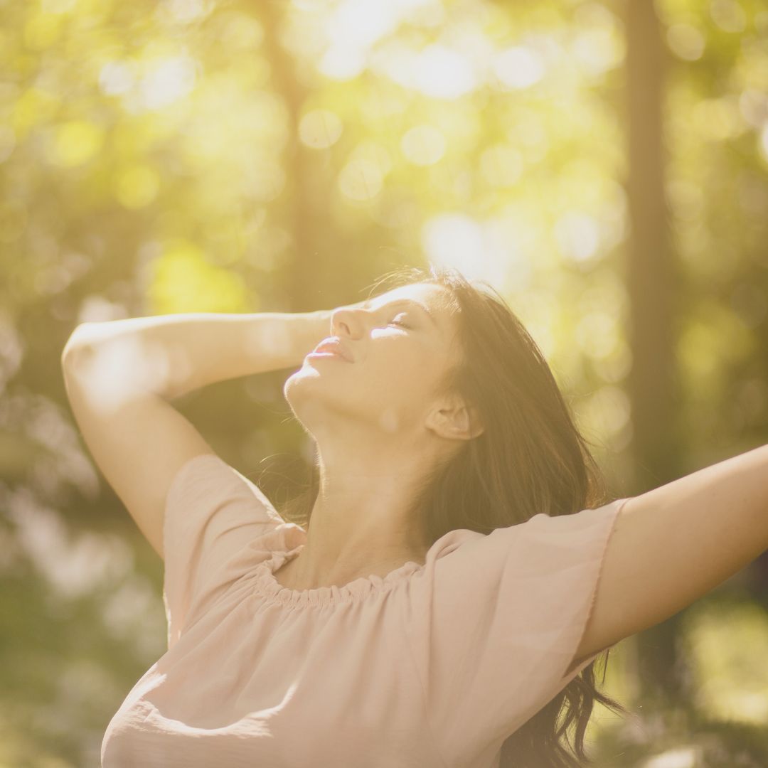 Kopie von Kopie von Gold Hell Motivation Desktop Hintergrund (Banner (Quadratisch)) (22)